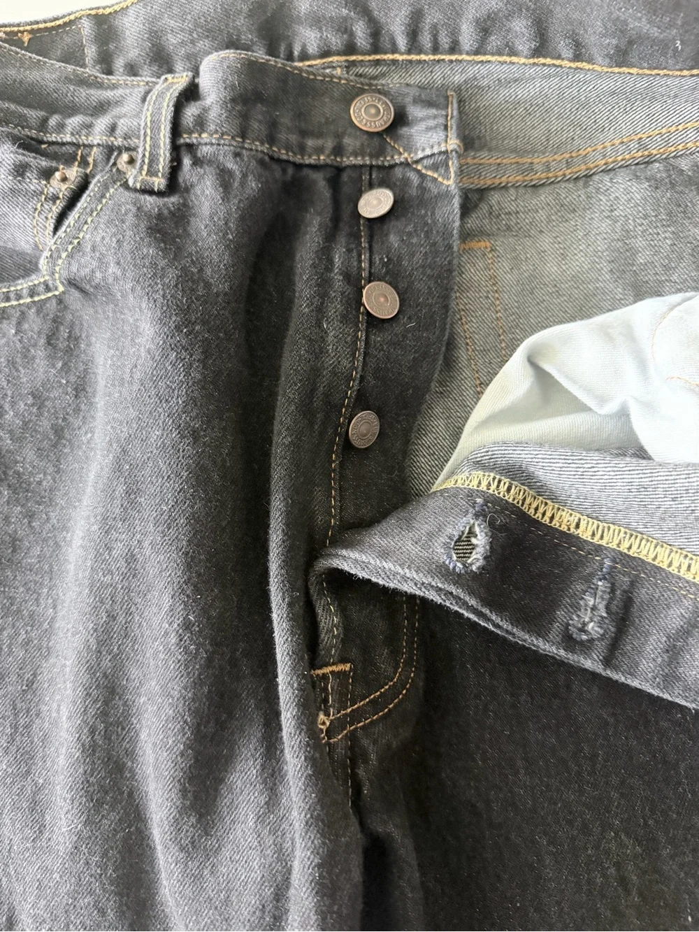 Levi's Men’s Black Straight-Leg Jeans with Contrast Stitching 36x34